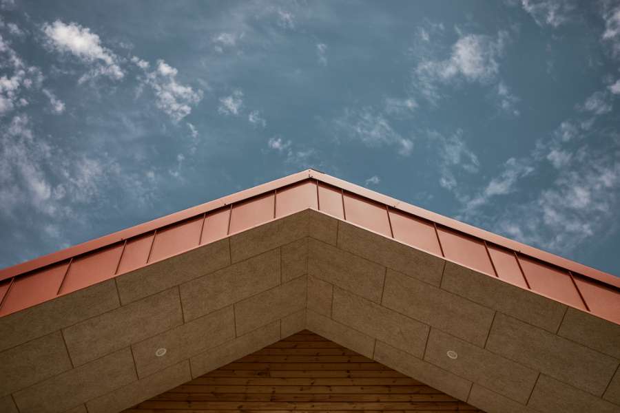 Die Kindertagesstätte in Holstebro heißt Kinder und Natur, von Kopf bis Fuß in Stahlprofilen, willkommen, Nørre Boulevard 57, 7500 Holstebro, Dänemark